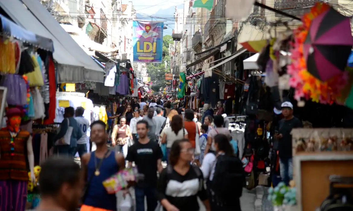 Brasil registra menor desemprego para o terceiro trimestre em mais de uma década
