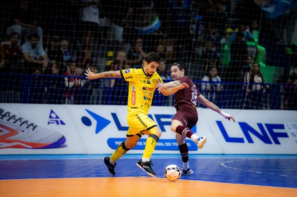 Camaquã vence Jaraguá e avança à semifinal da Copa LNF
