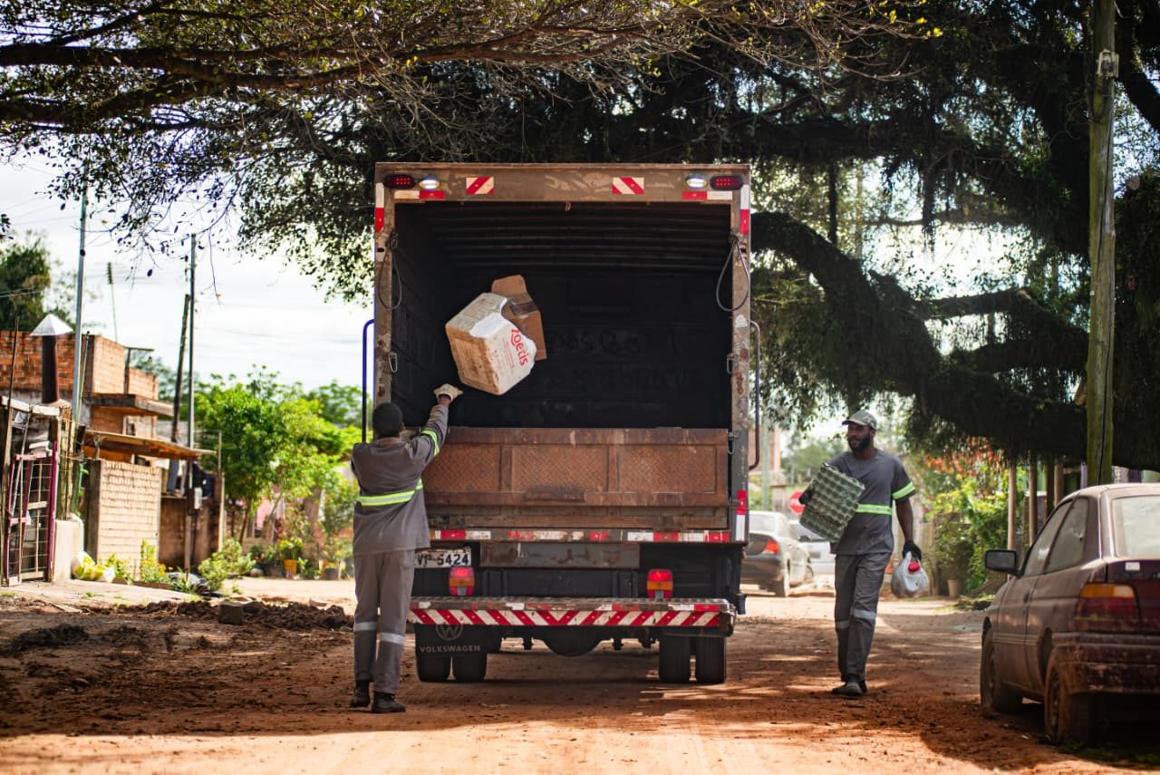 Coleta seletiva com caminhão próprio começa a ser testada em Camaquã