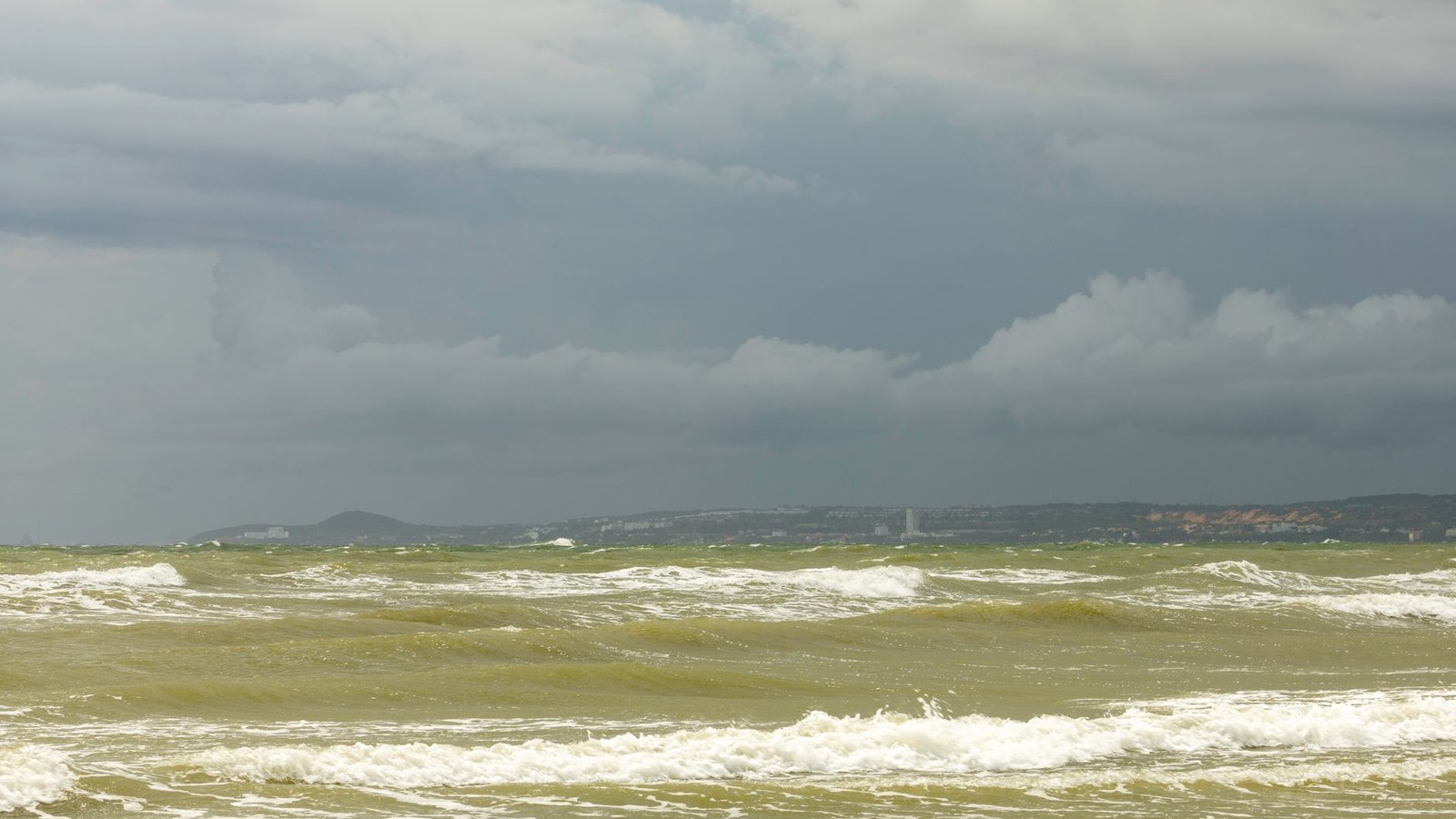 El Niño pode elevar mar em 4°C e intensificar calor no RS
