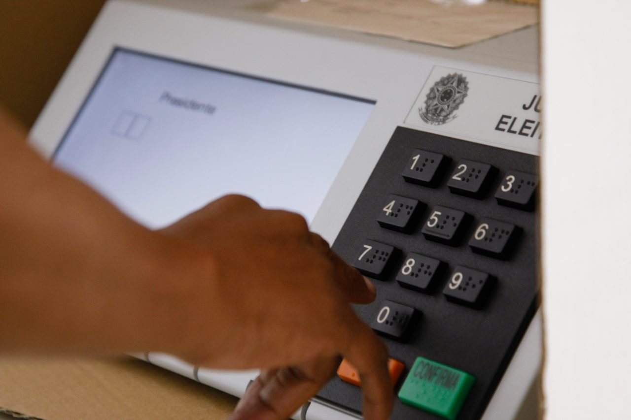 Eleições 2026: veja o que pode e o que é proibido na hora de votar